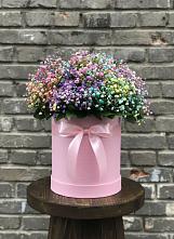 Цветочная композиция из Гипсофила и Розы в шляпной коробке в Тимофеевке