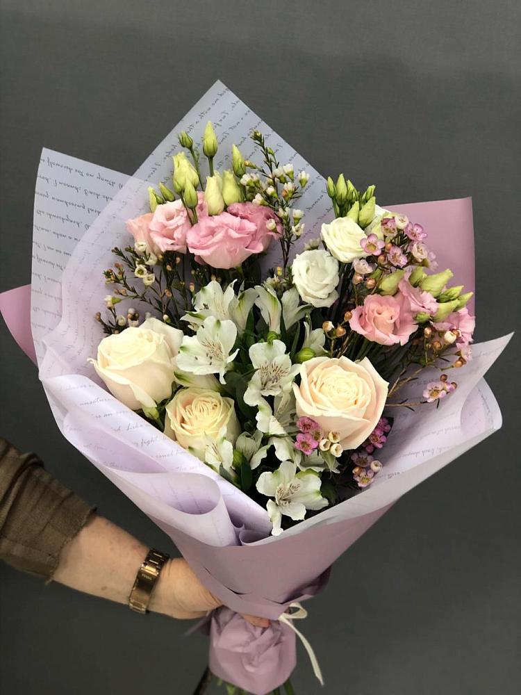 Букет цветов из: Альстромерии, Розы и Лизиантусы в Тимофеевке