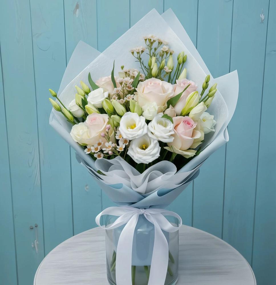 Букет цветов из: Розы и Лизиантусы в Тимофеевке