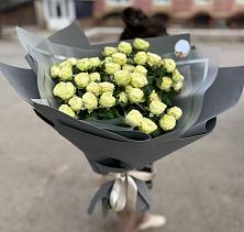 Букет Белые кустовые розы Солинеро в Тимофеевке