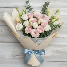 Букет цветов из:  Лизиантусы #REPLACE_PRED# Тимофеевке