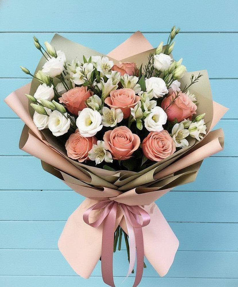 Букет цветов из: Розы, Альстромерии и Лизиантусы в Тимофеевке