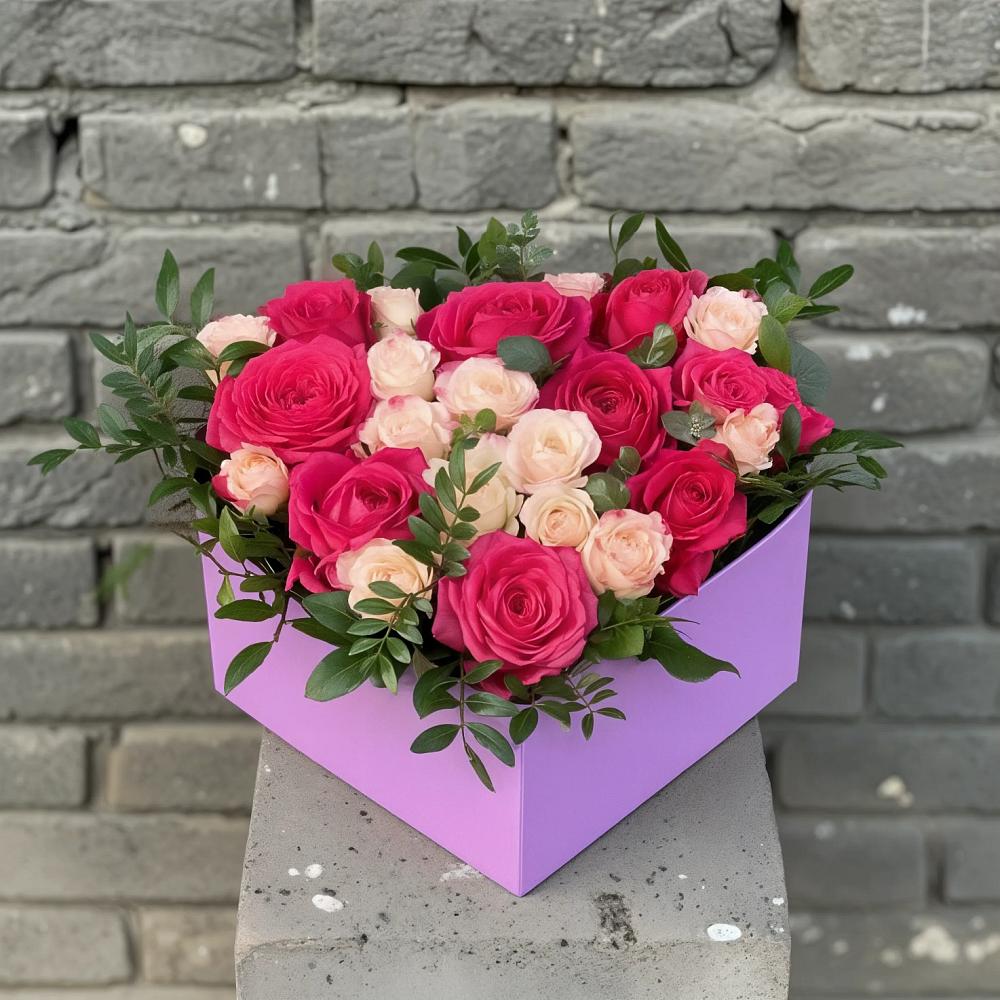 Цветочная композиция из Розы в коробке в Тимофеевке