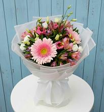 Букет цветов из:  Герберы, Альстромерии и Лизиантусы #REPLACE_PRED# Тимофеевке