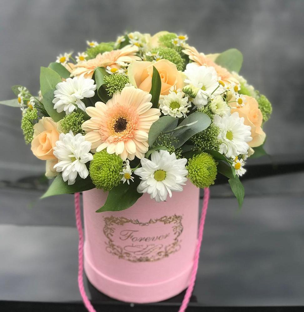 Цветочная композиция из Розы, Герберы и Хризантемы в шляпной коробке в Тимофеевке