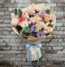 Букет цветов из:  Розы, Лизиантусы и Гвоздики #REPLACE_PRED# Тимофеевке